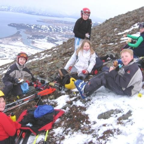 Æfing 15.03.2004. Troðara-, göngu-, og skíðaferð :-) Sjöfn, Unnur, María, Gunnhildur, Sigurður Haukur og Vaka.