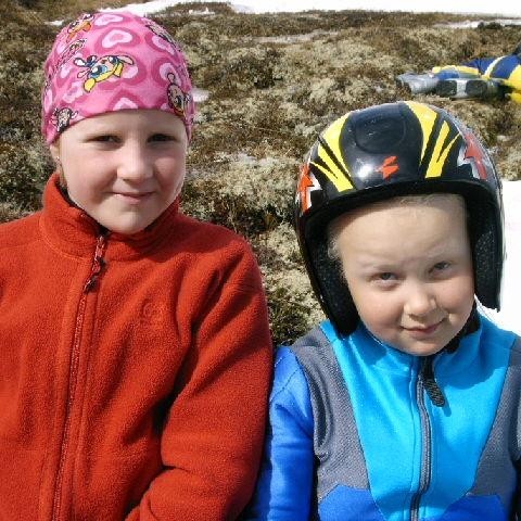 Frænkurnar Eydís og Elísa