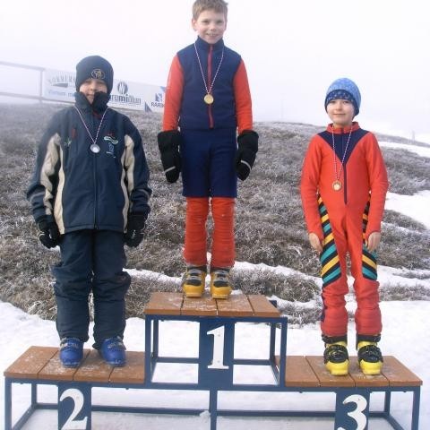 Sigurvegarar í stórsvigi 4.-5.bekkjar: 1.Jón Bjarni, 2.Halldór og 3.Ari