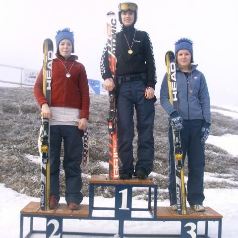 Sigurvegarar í stórsvigi 8.-9.bekkjar: 1.Anna Margrét, 2.Sóley og 3.Dagný