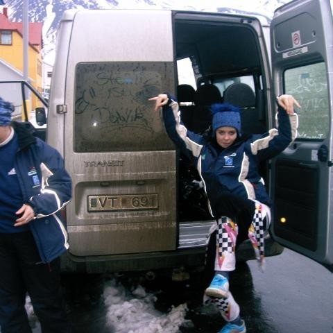 Hildur Birna fararstjóri og Sóley í keppnisstellingunni