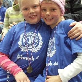 Dúllumynd af Sólu og Ásdísi