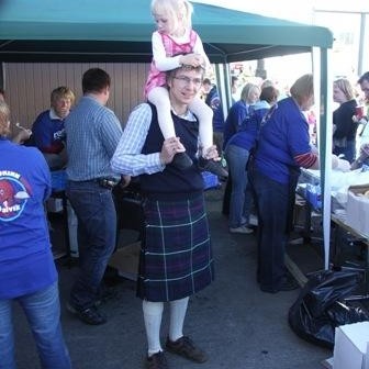 Svenni flottur í skotapilsinu ... ætli hann sé í einhverju undir því ;-)