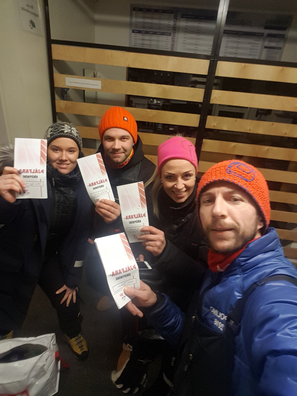 Þjálfararnir okkar allir komnir með þjálfara réttindi 1.