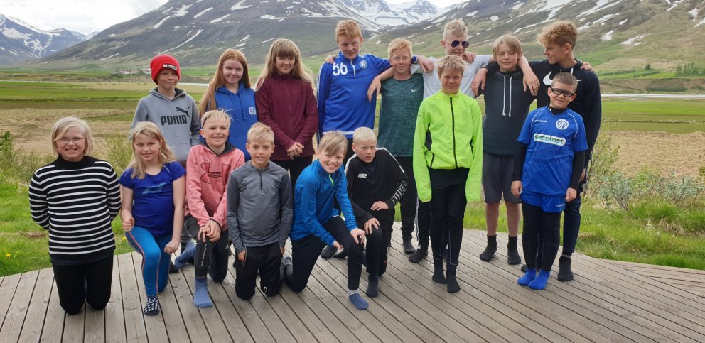 Hópurinn sem tók þátt í áheitasöfnuninni.