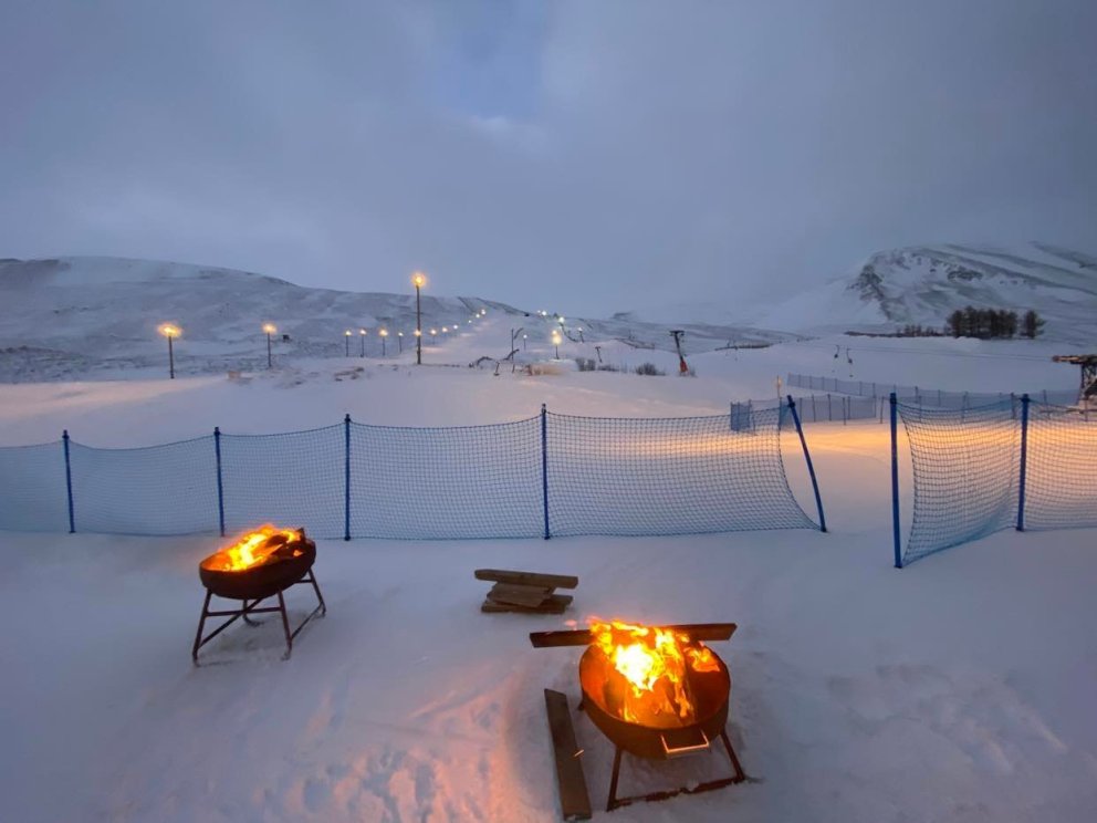 Opnun til klukkan 22:00 í kvöld og opnanir yfir hátíðirnar.