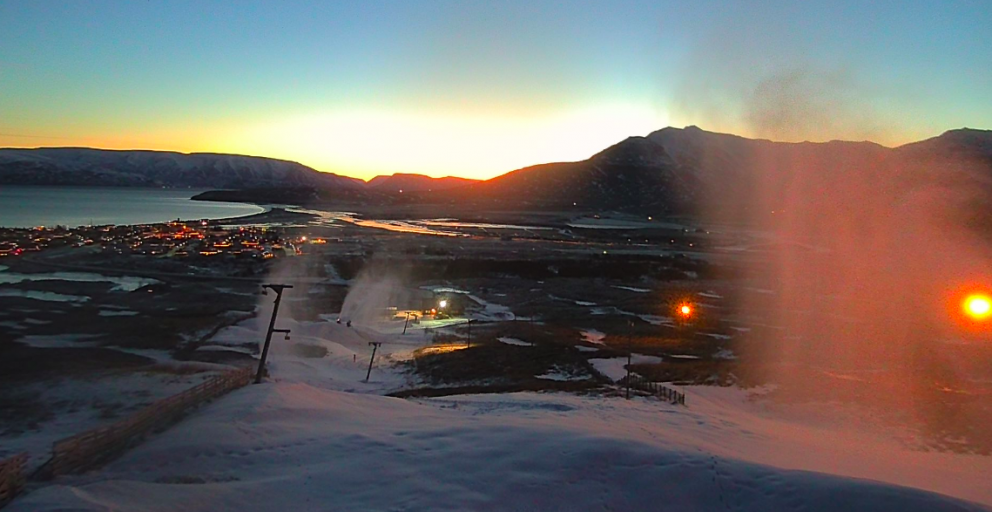 Snjóframleiðsla í fullum gangi.