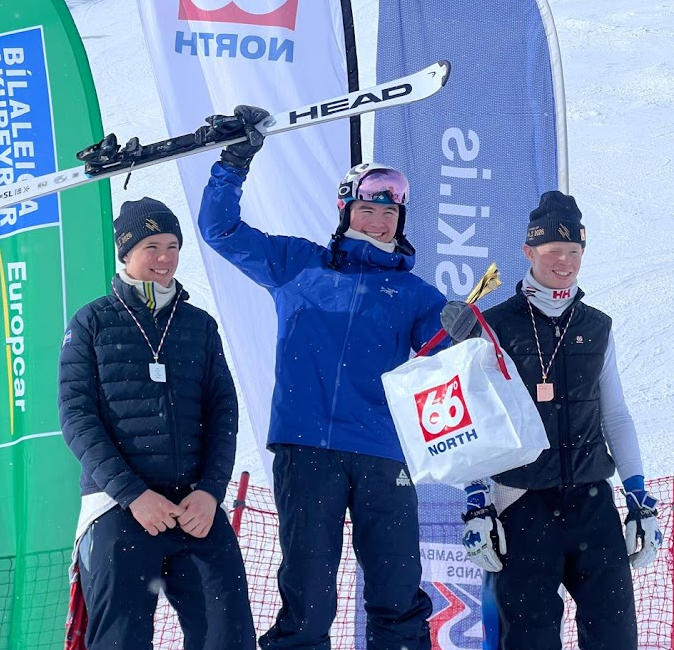 Óskar Valdimar, tvöfaldur Íslandsmeistari og Bikarmeistari SKÍ í flokki 16-17 ára.