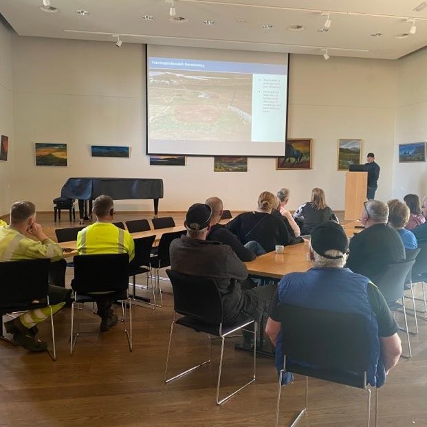 Flottur fundur um landmótun í Barnabrekku.