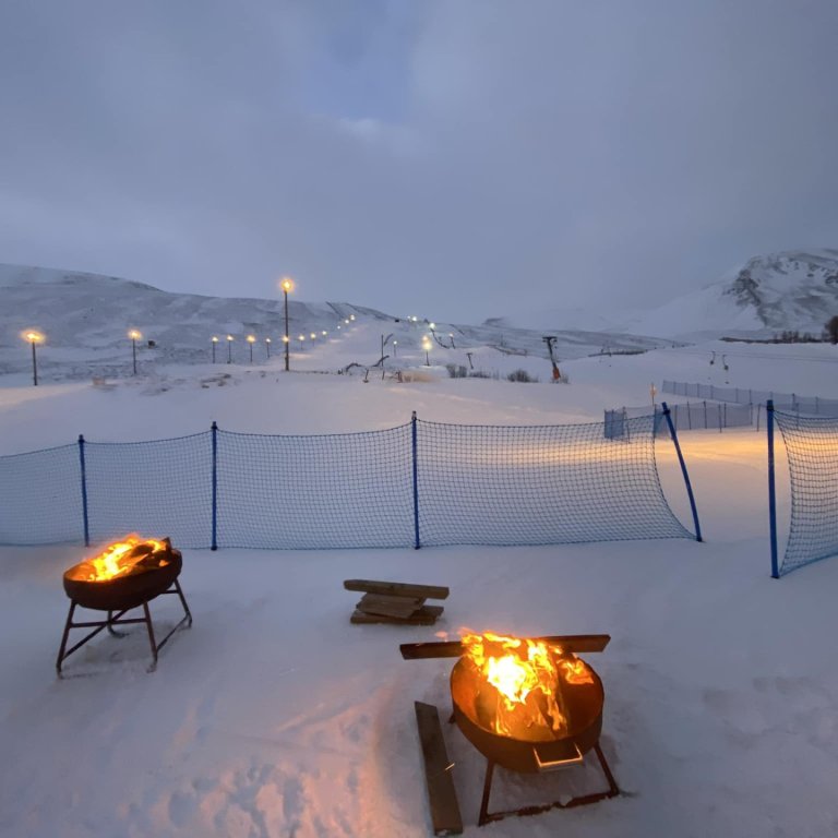 Opnun í skólafríum núna í febrúar.