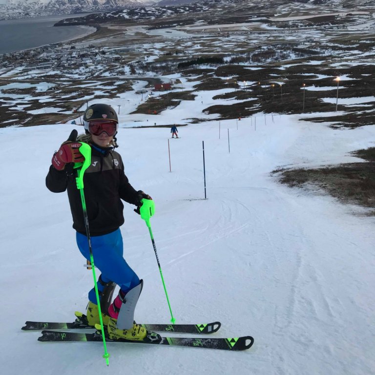 Sturla Snær sáttur með færið í fjallinu..