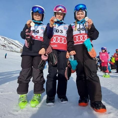 skíða og bretta krakkar